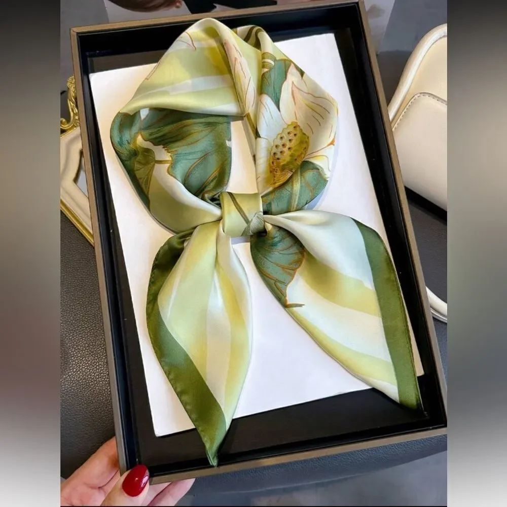 Floral Scarf with green S35